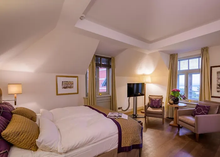 Hotel Suellberg - Kleine, Feine Remise In Blankenese