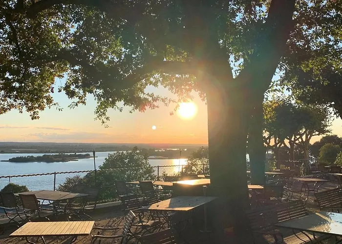 Suellberg - Kleine, Feine Remise In Blankenese * Hamburg