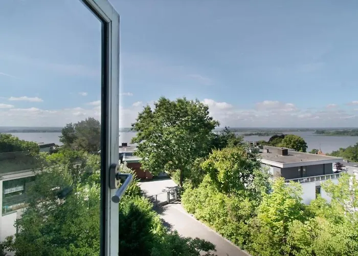 Suellberg - Kleine, Feine Remise In Blankenese *