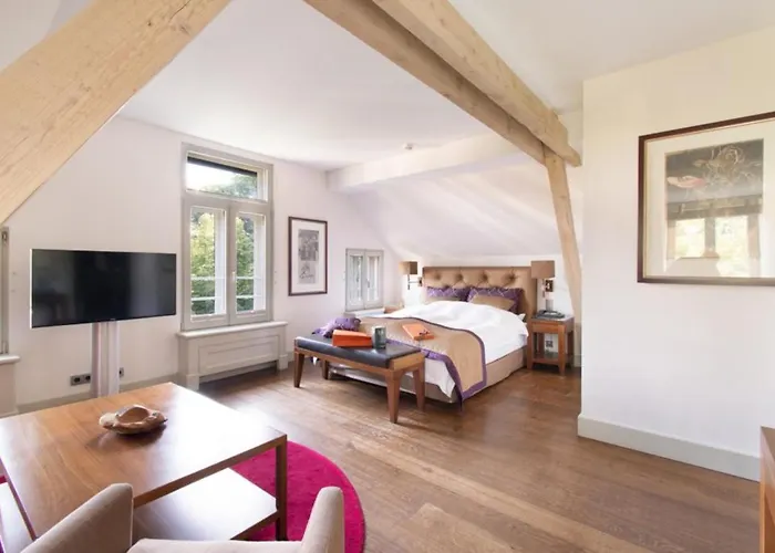 Hotel Suellberg - Kleine, Feine Remise In Blankenese