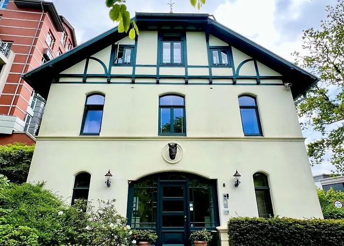 Hotel Suellberg - Kleine, Feine Remise In Blankenese Hamburg