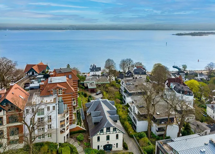 Suellberg - Kleine, Feine Remise In Blankenese