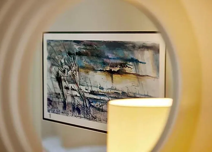 Hotel Suellberg - Kleine, Feine Remise In Blankenese Hamburg
